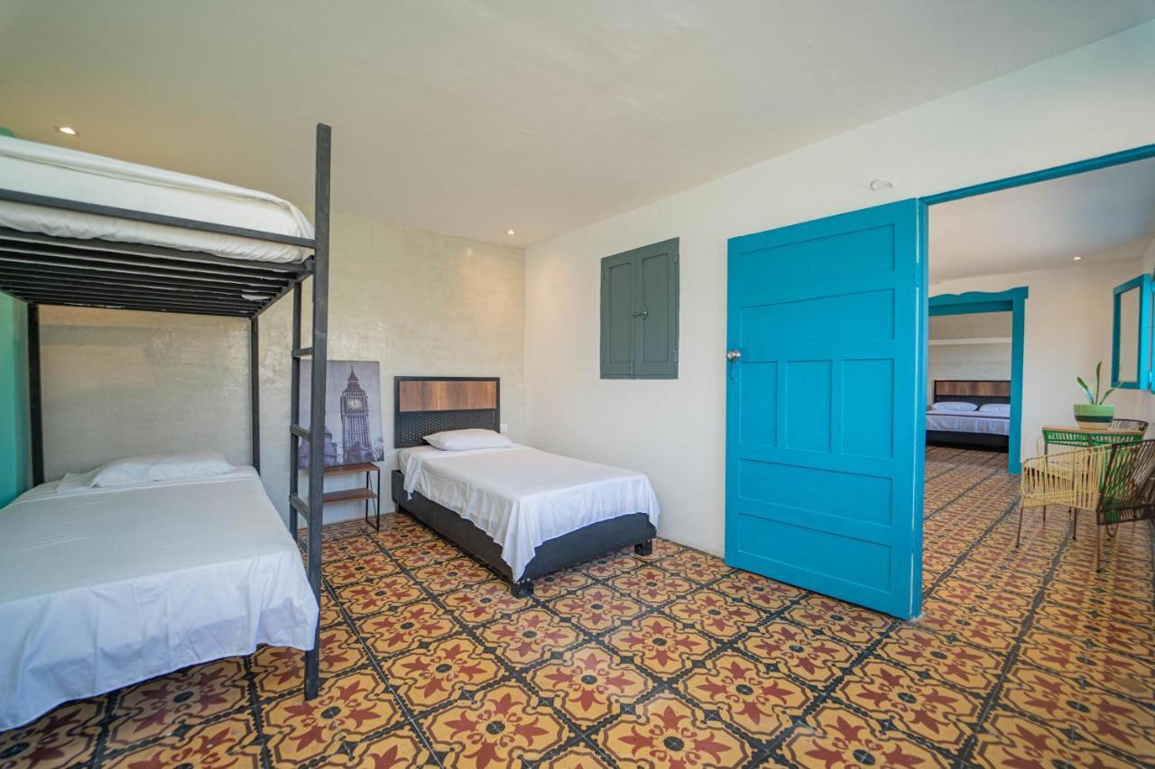 Hostal Barajas House Картахена Экстерьер фото